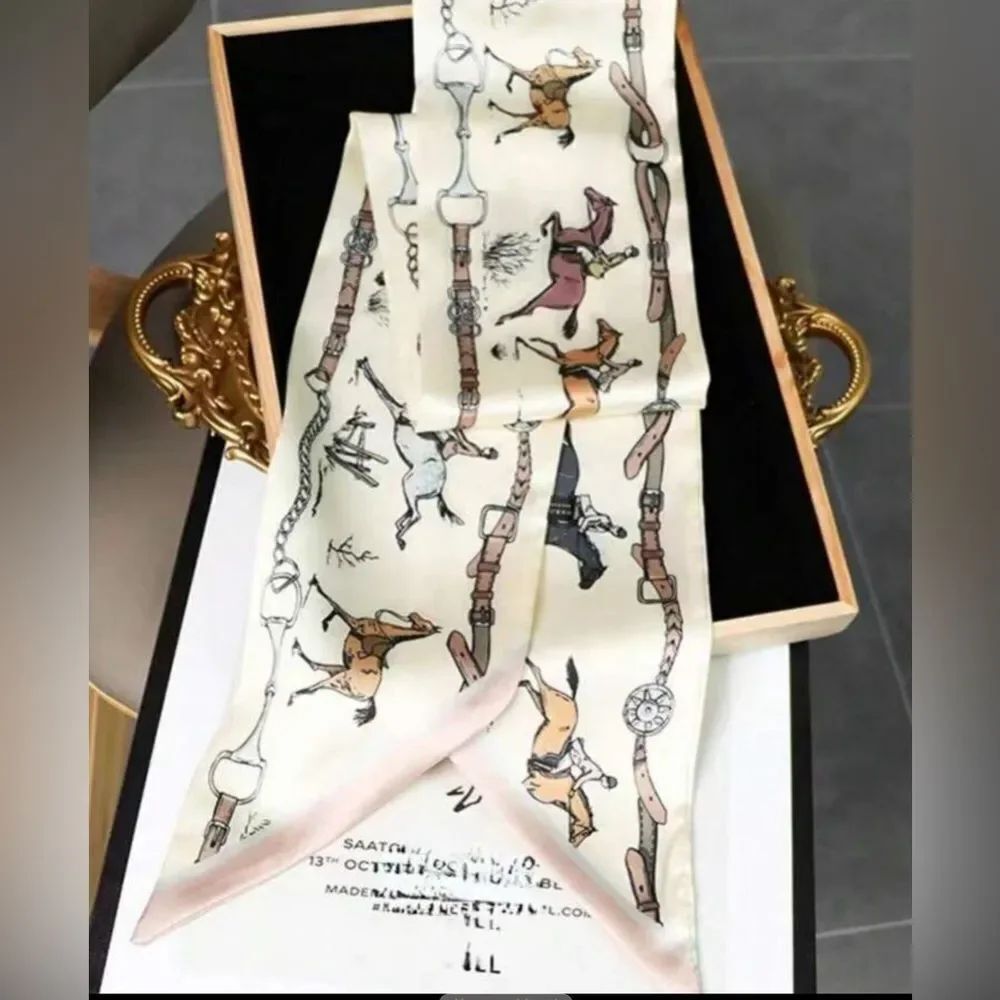 NEW! Classic Designer-Style Horse Print Neck Bag Scarf Twilly